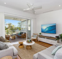 KINGY BEACH HOUSE  162 - Newcastle Accommodation