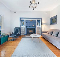 KOZYGURU ARNCLIFFE SYDNEY AIRPORT RENOVATED COTTAGE 3 BED HOUSE NAR232 - Newcastle Accommodation