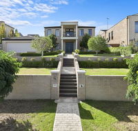 Kyeema Executive 50 - Newcastle Accommodation