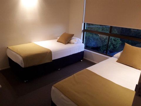 L'Amor Holiday Apartments - Newcastle Accommodation 2