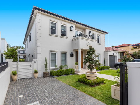 La Maison 1789 Boutique Guest Apartment - Newcastle Accommodation 0