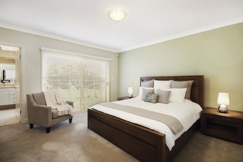 La Vita - Newcastle Accommodation 1
