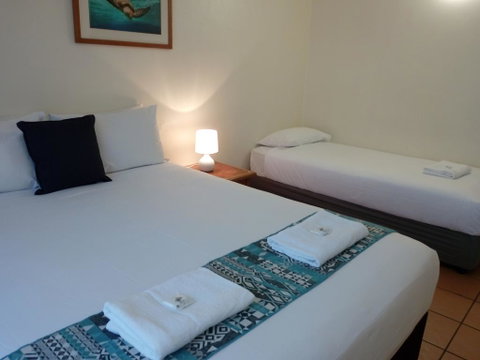 Lake Central Cairns - Newcastle Accommodation 0
