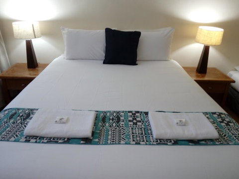 Lake Central Cairns - Newcastle Accommodation 3