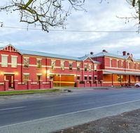 Lake Inn - Ballarat - New Castle Tourism