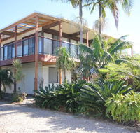 Lakehouse on Oxley - Newcastle Accommodation