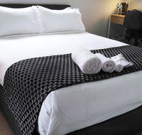 Lakeside Retreat  Business - Newcastle Accommodation