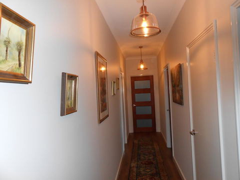 Lakeview - Newcastle Accommodation 1