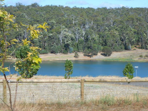 Lakeview - Newcastle Accommodation 0