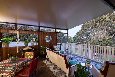 Land Of Lost Treasure - Newcastle Accommodation 2