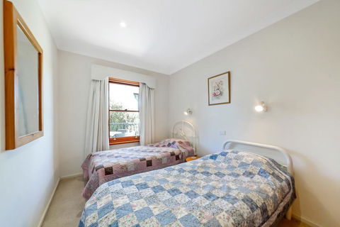 Lavender Hills - 12 Bennett Street - Newcastle Accommodation 0