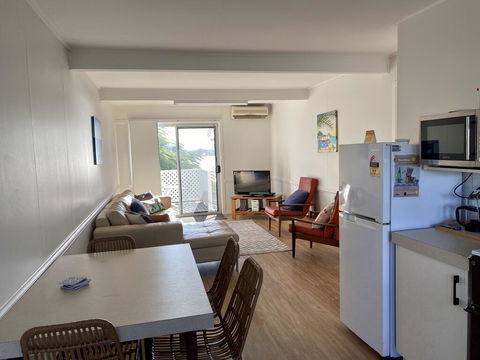 Leisure-Lee Holiday Apartments - New Castle Tourism 3