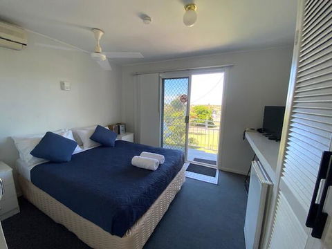 Leisure-Lee Holiday Apartments - New Castle Tourism 1