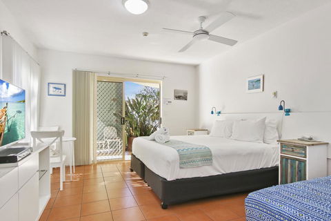 Lennox Beach Resort - New Castle Tourism 1