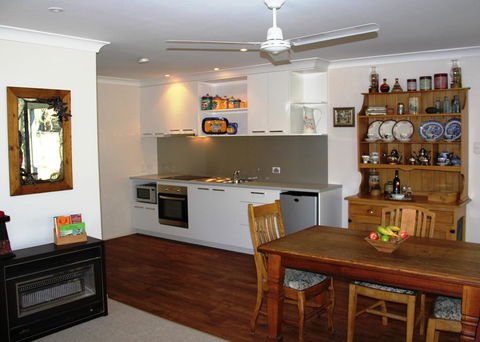 Leo's Rest Bathurst NSW - Newcastle Accommodation 2