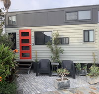 LHLBH Little House  Little Blow Hole - Newcastle Accommodation