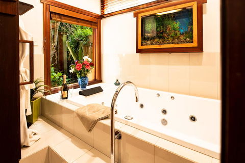 Lillypilly's Cottages & Day Spa - Newcastle Accommodation 2