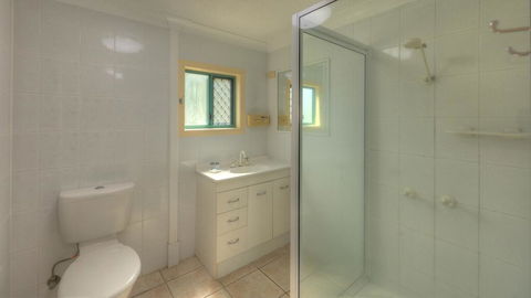 Lucinda Fishing Lodge - New Castle Tourism 2
