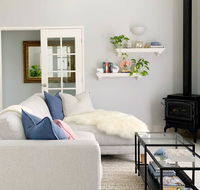 Luxury Storybook Manor Guest Suite - Newcastle Accommodation