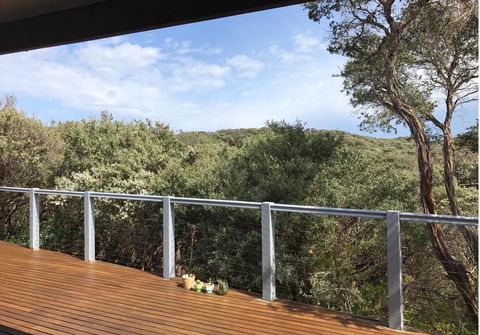 Magic Beach Cottage - New Castle Tourism 3