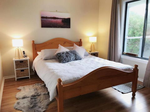 Magic Beach Cottage - New Castle Tourism 1