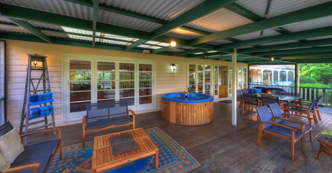 Maleny Homestead & Cottage - Newcastle Accommodation 3