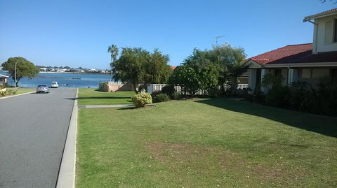 Mandurah Soldiers Cove Estuary Edge Townhouse - New Castle Tourism 0