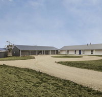 Manna Tree Farm -modern home with majestic views in stunning countryside - Newcastle Accommodation