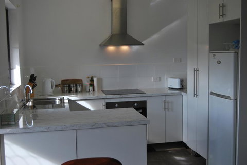 Maple Tree Cottage - Newcastle Accommodation 1