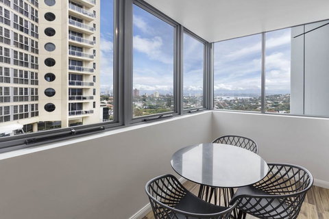 Meriton Suites Bondi Junction - Newcastle Accommodation 3