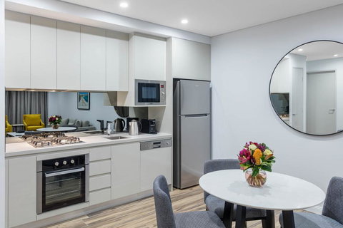 Meriton Suites Bondi Junction - Newcastle Accommodation 1