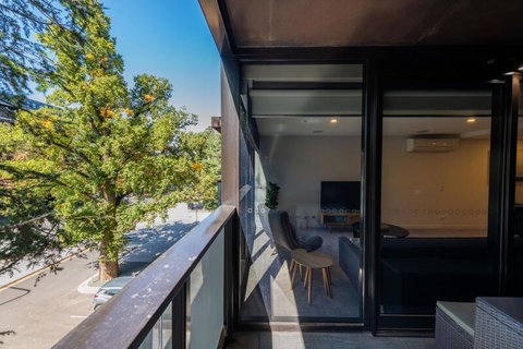 Midnight Apartments Accommodate Canberra - Newcastle Accommodation 1