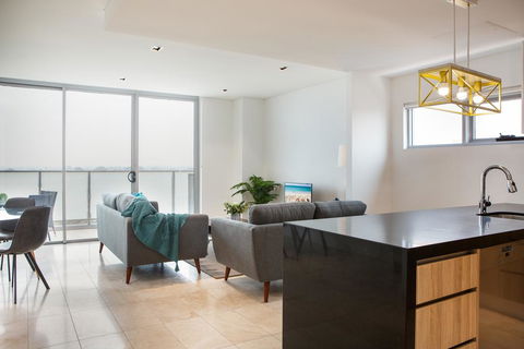 Modern 2 Bedroom Apartment In The Heart Of Burwood - Newcastle Accommodation 0