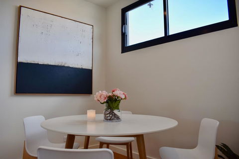Modern And Elegant Apartment Near The Beach - New Castle Tourism 2