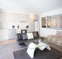 Modern Executive Apartment  Braddon 1BR Wine Wifi Secure Parking Canberra - Newcastle Accommodation