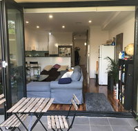 Modern house close to Sydneys vibrant Newtown area - Newcastle Accommodation