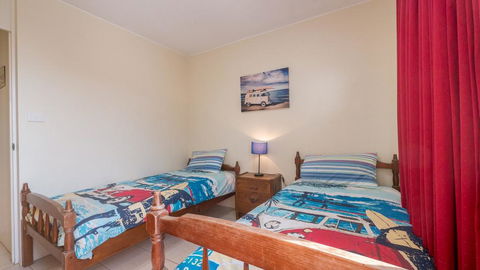 Monterey Lodge Unit 16, 27 Warne Terrace. Kings Beach - New Castle Tourism 2