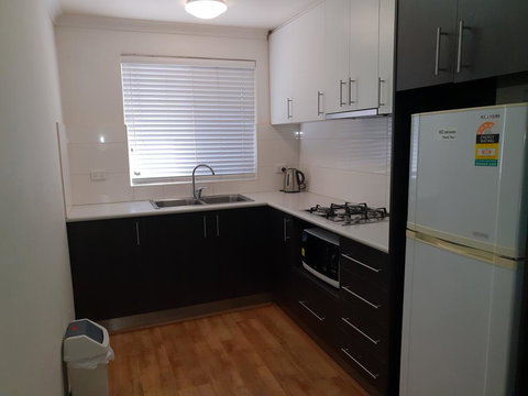 Mt.Lawley Superb 2 BR Location Comfort, Style 3 - New Castle Tourism 2