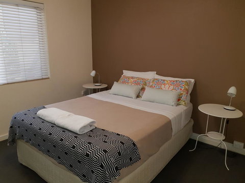 Mt.Lawley Superb 2 BR Location Comfort, Style 3 - New Castle Tourism 3