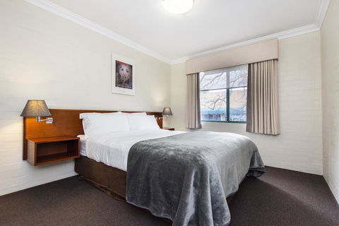 Subiaco Village 20 - New Castle Tourism 11