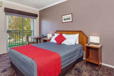 Quality Hotel Bayswater - Newcastle Accommodation 6