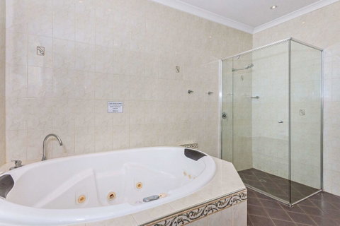 Quality Hotel Bayswater - Newcastle Accommodation 20