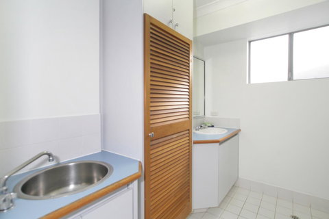 Scarborough Beach Front Resort - Shell Ten - Newcastle Accommodation 10