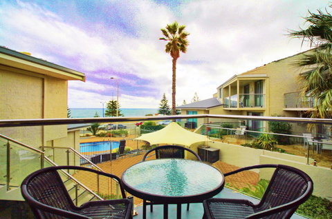 Scarborough Beach Front Resort - Shell Ten - Newcastle Accommodation 11