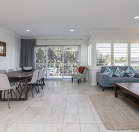 Cottesloe Beach House II - Newcastle Accommodation