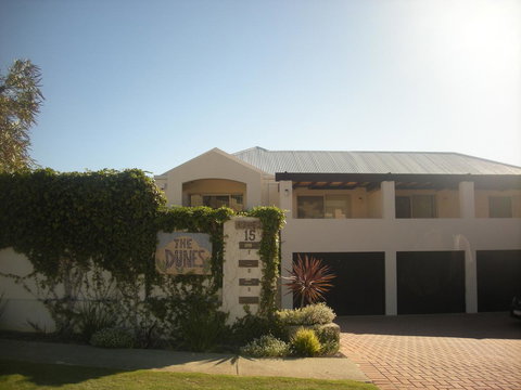 Dunes Scarborough Beach - Newcastle Accommodation 0
