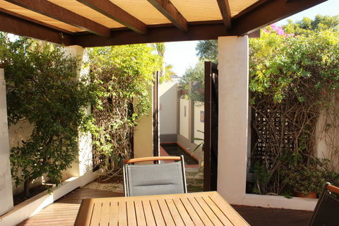 Dunes Scarborough Beach - Newcastle Accommodation 10
