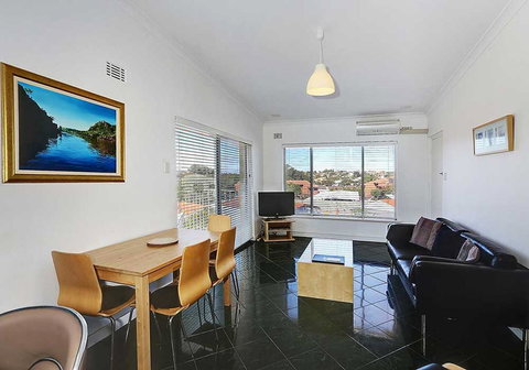 Summer Breeze - Holiday Or Business Apartment - Newcastle Accommodation 2