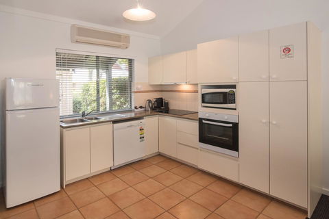Bayshore Beachside Resort - Newcastle Accommodation 22