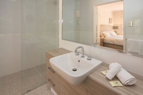 Bayshore Beachside Resort - Newcastle Accommodation 6